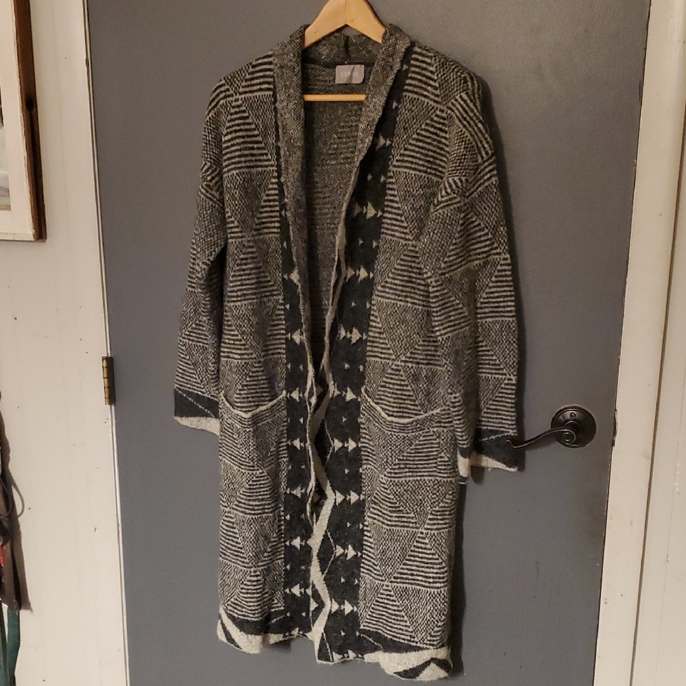 Cyrus Gray Cardigan Sweater with Open Front and Shawl Collar - Picture 6 of 6